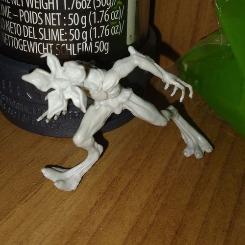Stranger Things Demogorgon Slime Mini Figure new