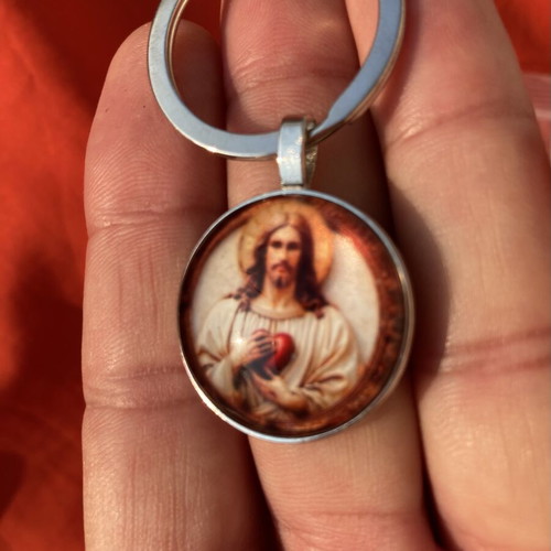 Jesus Christ keychain with Sacred Heart metal pendant new, multicolor