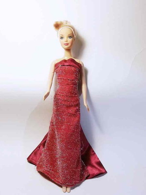 Doll non-genuine used without shoes