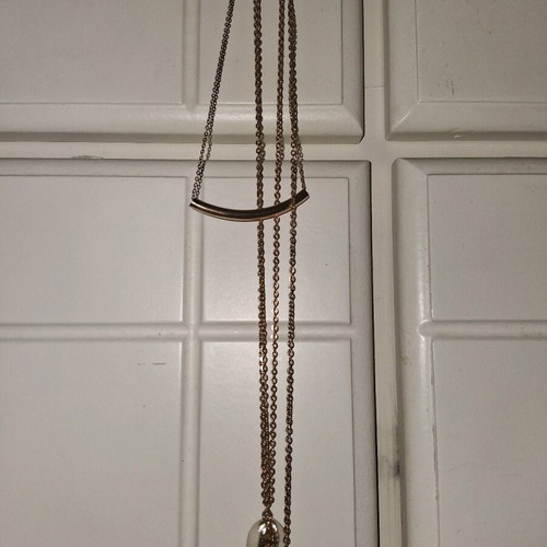 Triple Gold Necklace with Shells, Like New, Modern Summer Style