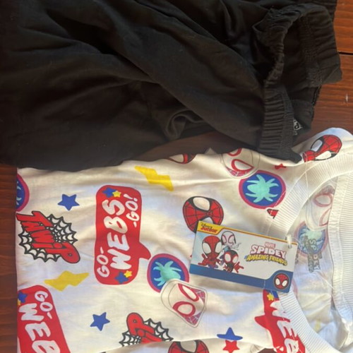 Marvel Spiderman kids set with white graphic shirt and black pants new