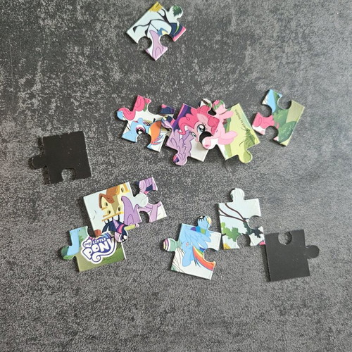 My Little Pony magnetic puzzle like new, small size 9x6 cm