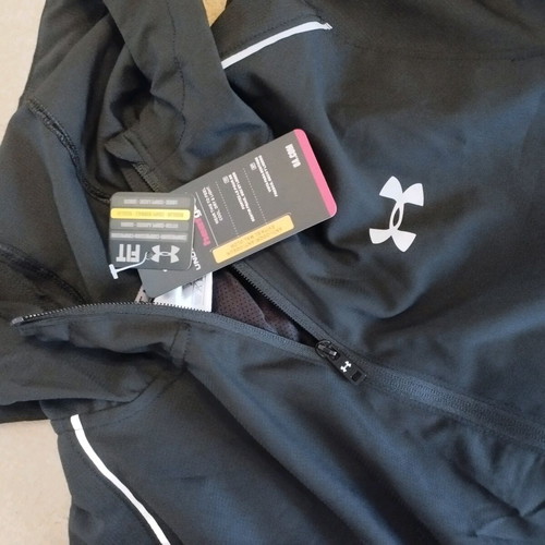 Under Armour Reflective Jacket new, regular to slim fit, black XL