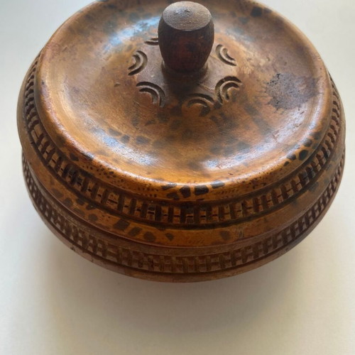 Collectible handcrafted wooden box with lid used, folk art pyrography design
