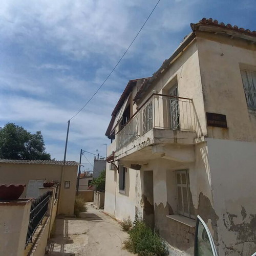 Διώροφη μονοκατοικία στην Αίγινα, 104 m² με 2 υπνοδωμάτια