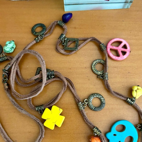 Necklace with leather cord and colorful decorations Bohemia new