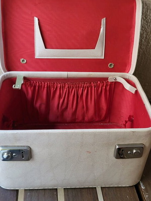 Neseser from 1979 used