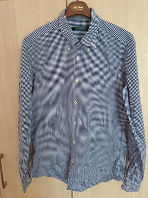 The Bostonians men's shirt like new, white and blue, size L