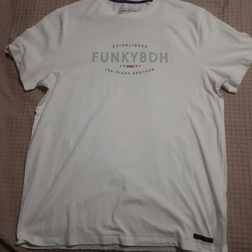 Funky Buddha T-shirt size L white like new