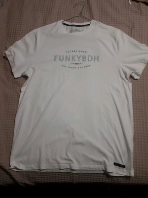 Funky Buddha T-shirt size L white like new
