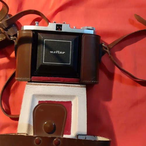 Vintage Zeiss Ikon Nettar folding camera used