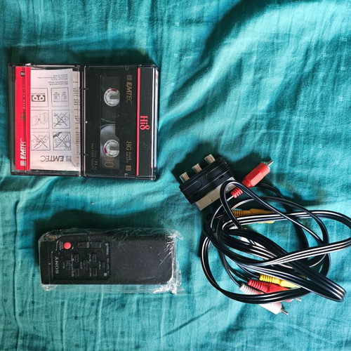 Sony Handycam 360x Vision Hi8 CCD-TRV87E camcorder