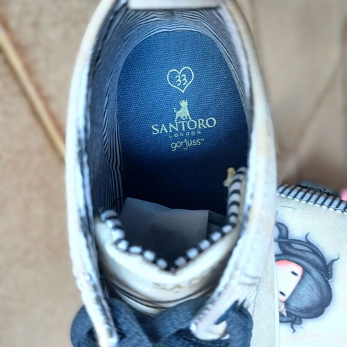 Santoro London Gorjuss High Sneakers Size 33 New Beige Black
