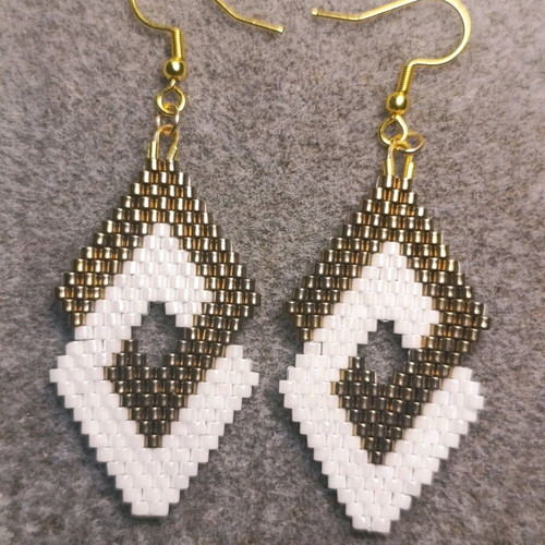 Earrings handmade new, white and gold