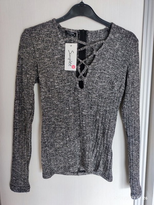 Rib Pullover new with opening size M