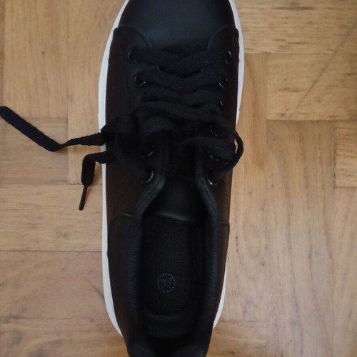 Unisex athletic shoes new, black, size 37