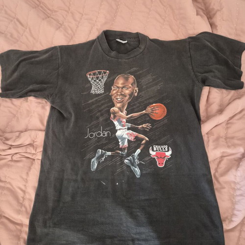 Jordan collectible t-shirt like new, authentic