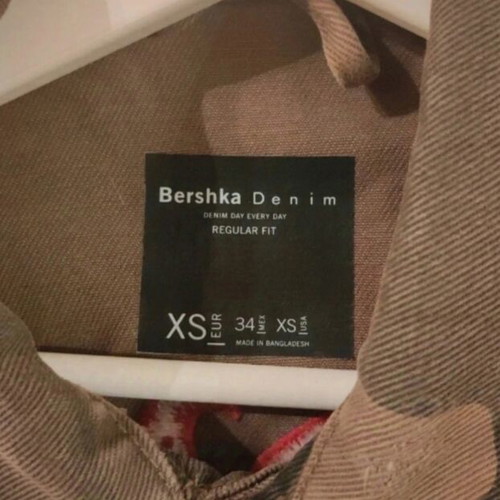 Bershka men's camo denim jacket like new, green XS