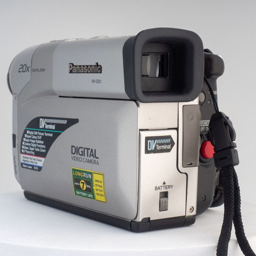 Panasonic NV-DS1EG MiniDV Camcorder used, excellent condition