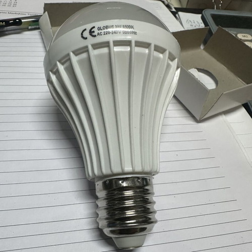 Globus LED 9W E27 light bulb