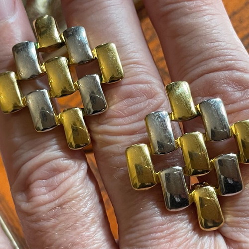 Large Vintage Clip Earrings like new