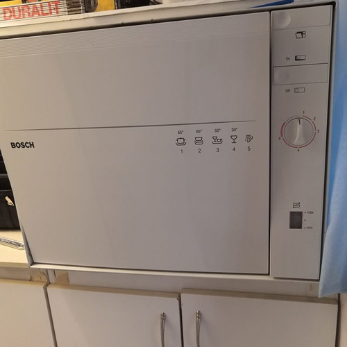Bosch tabletop dishwasher like new, 55cm width