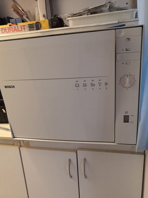 Bosch tabletop dishwasher like new, 55cm width