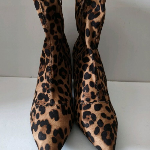 Μποτάκια μυτερά animal print καινούργια, μέγεθος 41