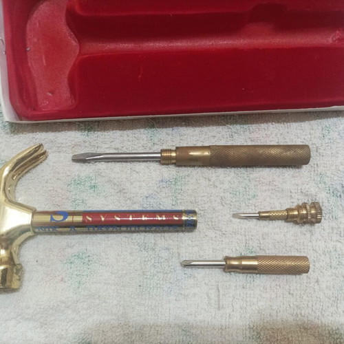 5 in 1 Handy Tool like new, collectible hammer and screwdriver