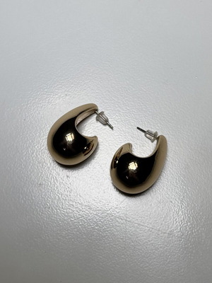 Earrings gold color like new