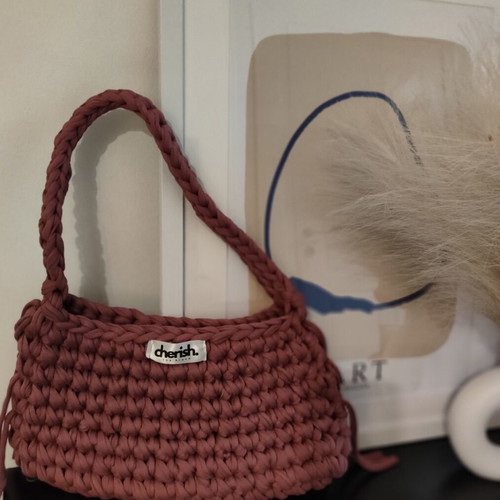 Knitted shoulder bag handmade, new