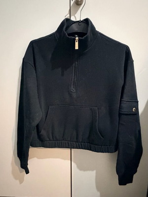 Only crop sweatshirt used, black, size S