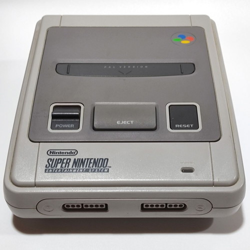 Super Nintendo console used PAL with 3 games and cables