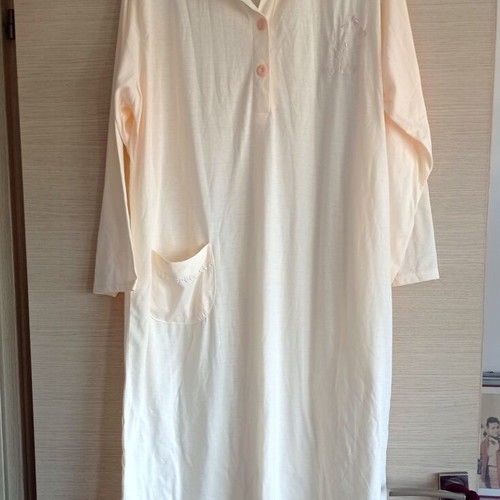 Nightgown with long sleeves used, peach color, size Large