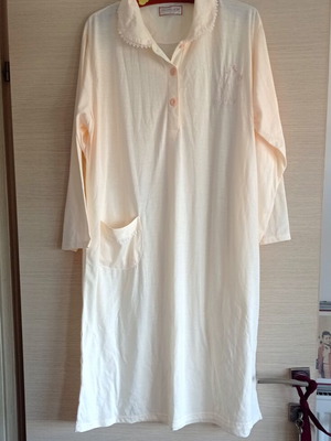 Nightgown with long sleeves used, peach color, size Large