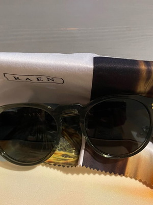 Raen Polarised Sunglasses like new, green unisex