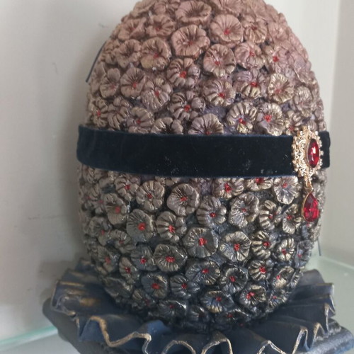 Easter egg handmade ceramic with Degoupage technique new