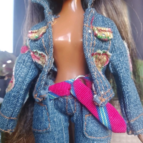 Bratz Sasha doll used with original Yasmin outfit