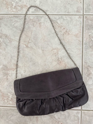 Accessorize Γκρι Σατέν Clutch Bag Ώμου σαν καινούργιο με αλυσίδα