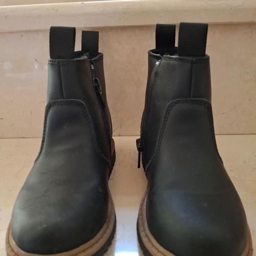 Girls' waterproof boots with fur lining size 28 like new