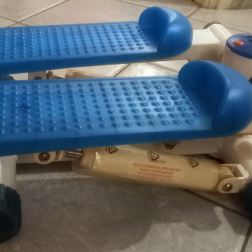Stepper exercise machine like new with digital display