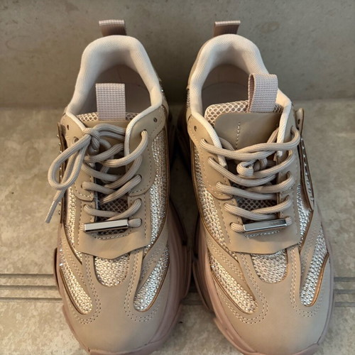 Steve Madden sneaker size 38 new, beige, narrow fit