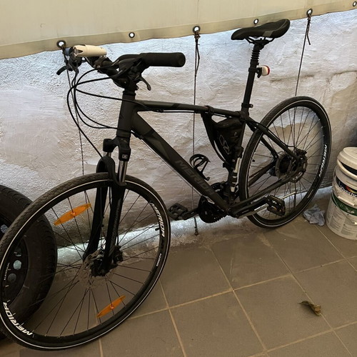 Merida Crossway 40 bike like new, size S/M, black