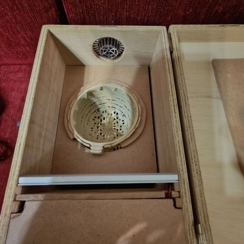 Bird incubator new with digital thermostat and precision thermometer
