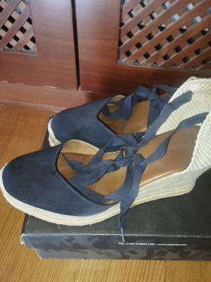 Viguera Blue Suede Espadrille Platform Sandals Size 39 Like New