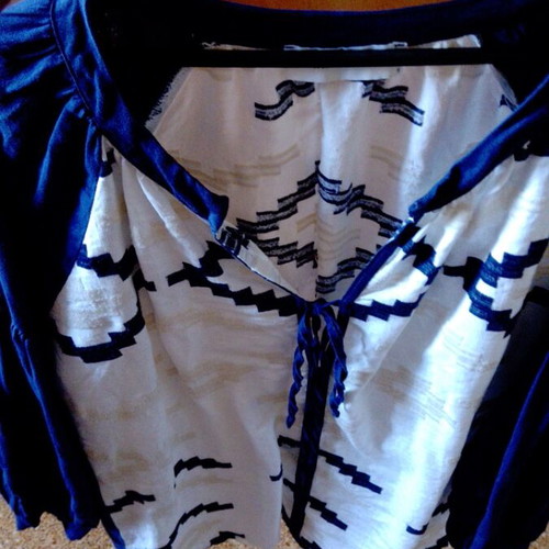Greek Archaic Kori shirt small, like new, blue