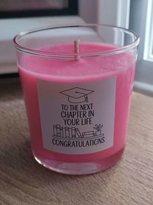 Handmade candle with pink champagne scent
