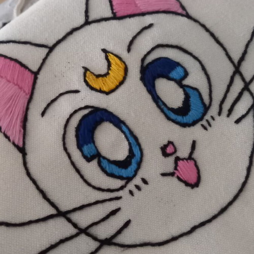 Handmade shoulder bag with Sailor Moon Artemis embroidery, new, beige