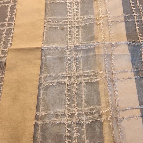 Table runner like new, size 135x47 cm
