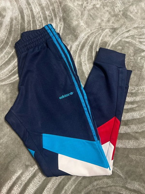 Adidas joggers like new, size Small, blue